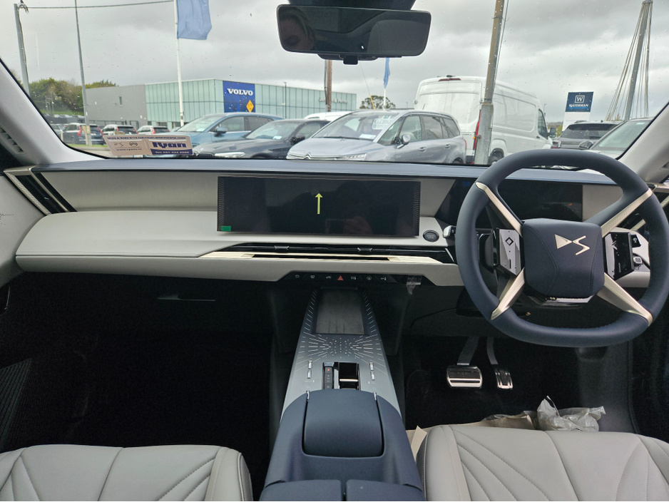 2026 DS Automobiles No8 - image 10