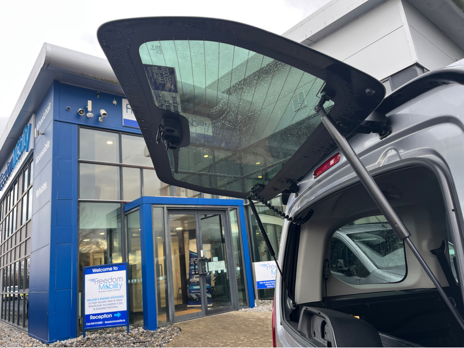 2023 Peugeot Rifter Wheelchair Accessible Auto €24,950