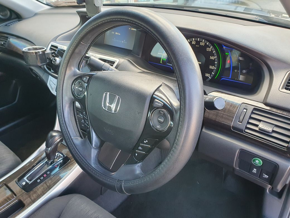 2013 Honda Accord - image 10