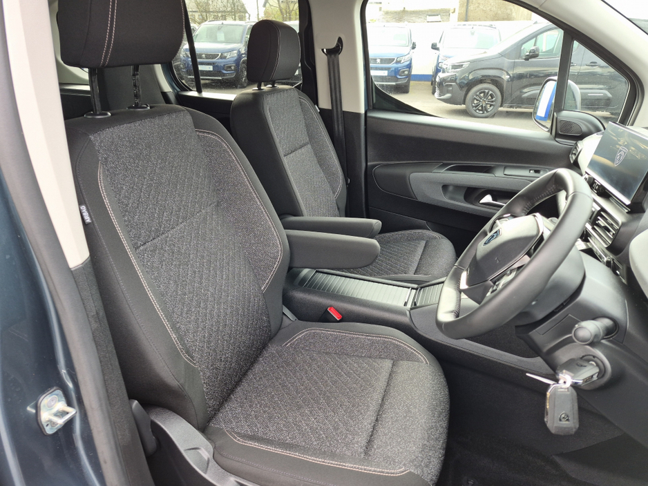 2024 Peugeot Rifter - image 11