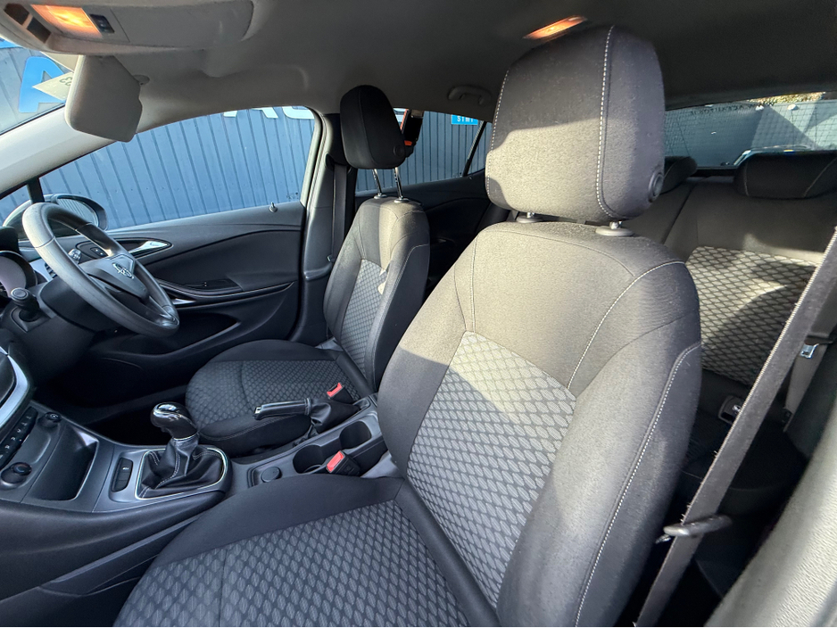 2017 Opel Astra SPORT - 1.4L PETROL - MANUAL - 12M WARRANTY - CAR: €9,950