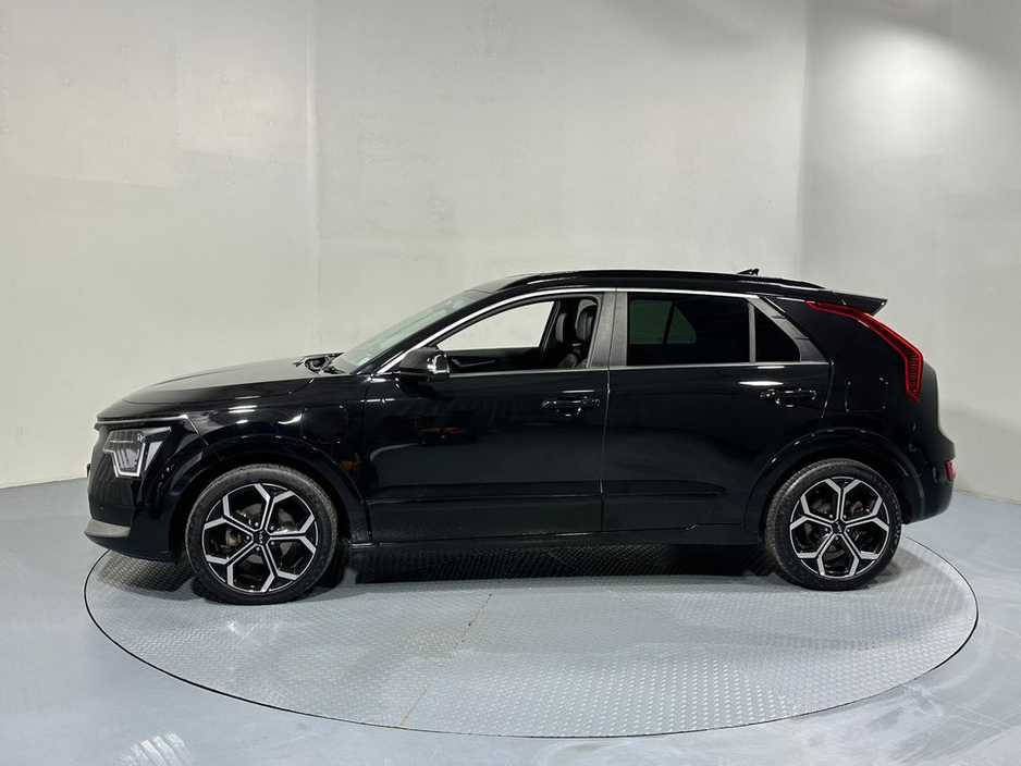 2023 Kia Niro - image 4