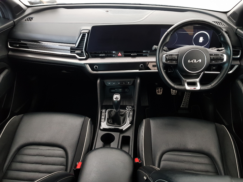 2022 Kia Sportage - image 5