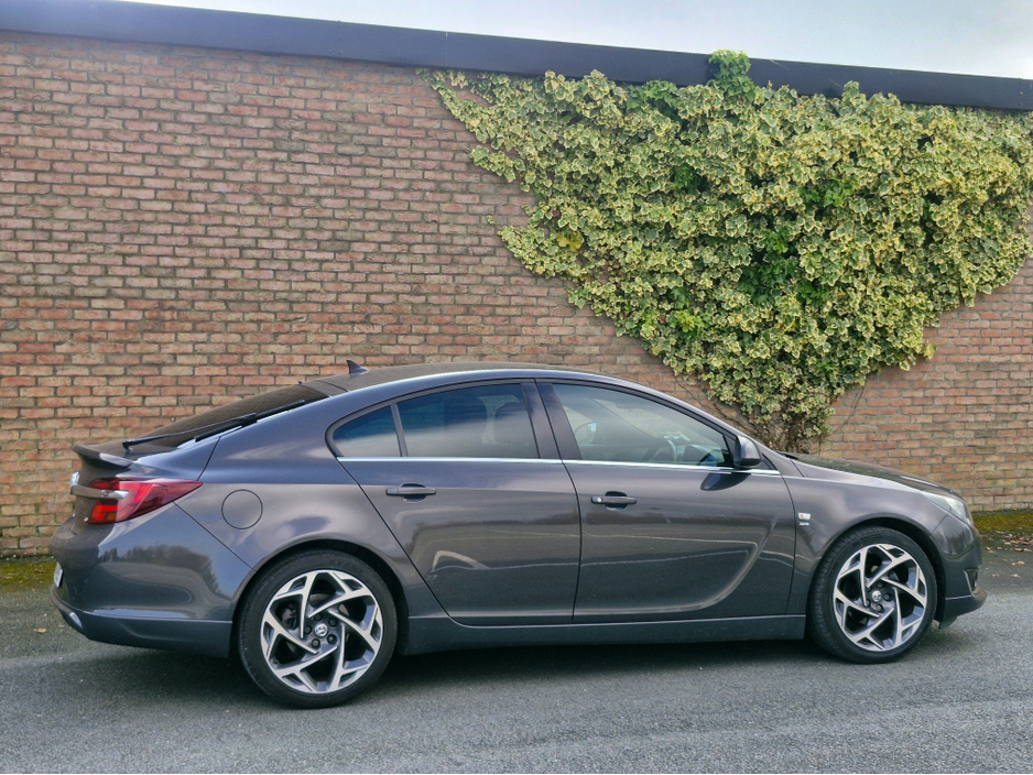 2016 Vauxhall Insignia - image 17