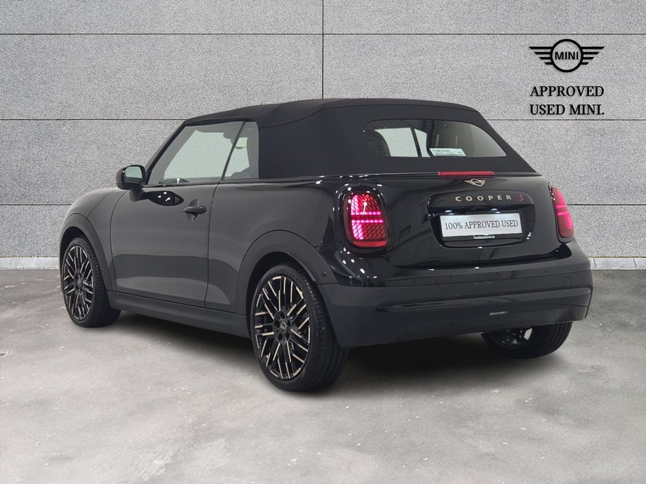 2025 MINI Hatch - image 2