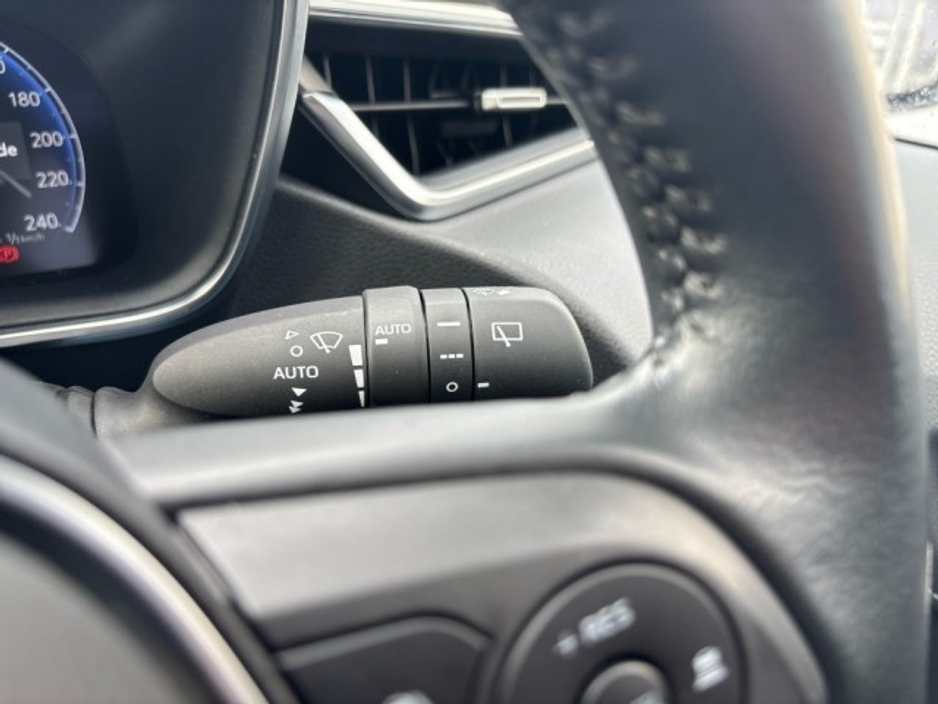 2024 Toyota Corolla - image 12