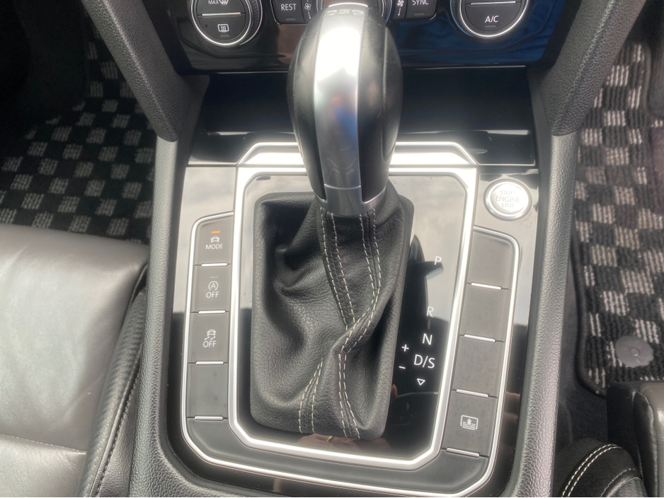 2017 Volkswagen Passat R-LINE PASSAT 2.0 TSI 2017 €19,995