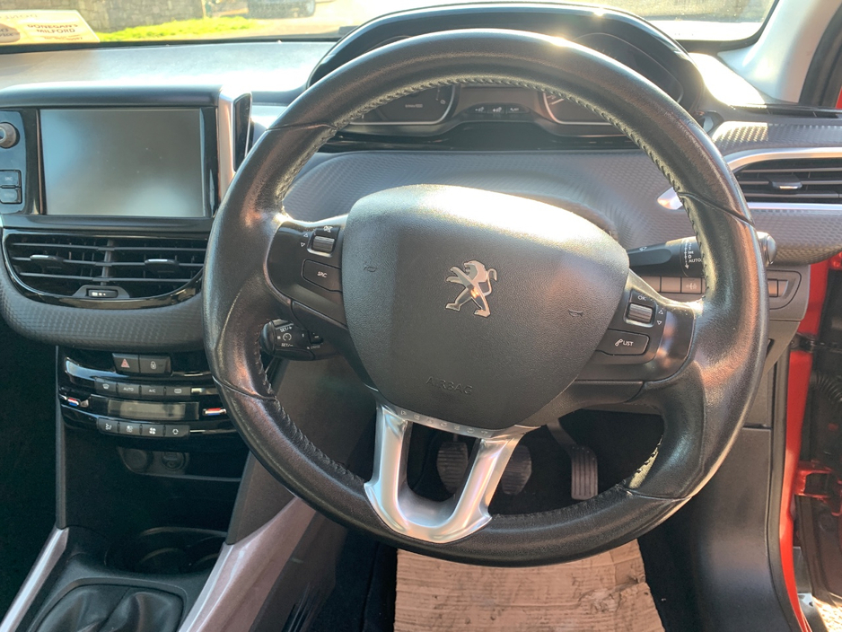 2016 Peugeot 2008 - image 11