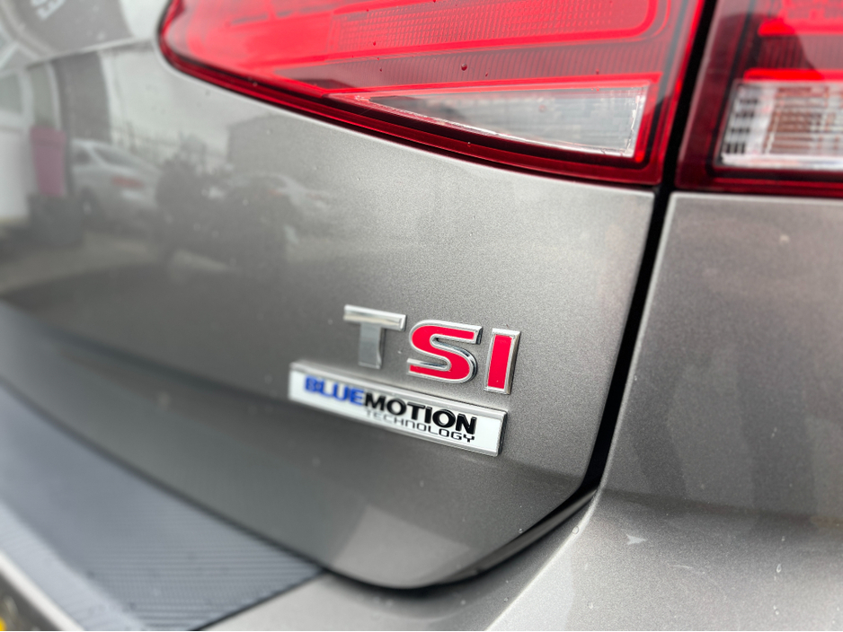 2016 Volkswagen Golf - image 20