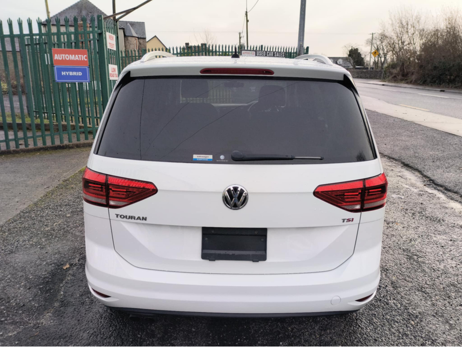 2017 Volkswagen Touran Comfort €16,950
