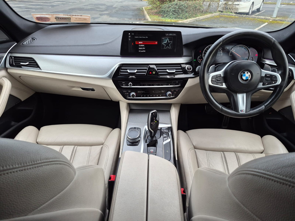 2017 BMW 5 Series - image 11