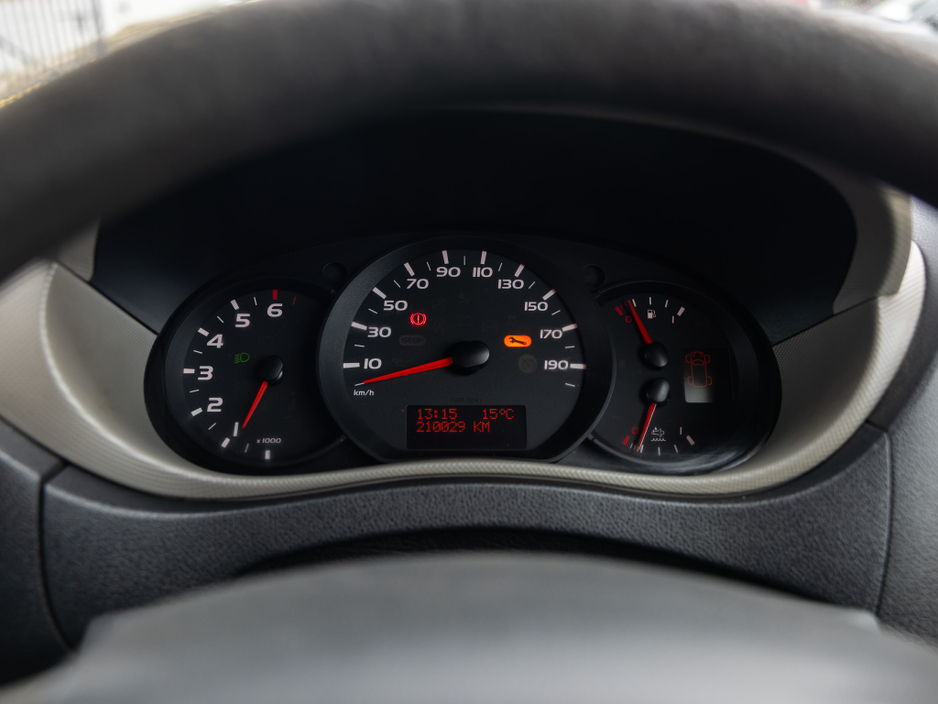 2018 Nissan NV400 - image 11