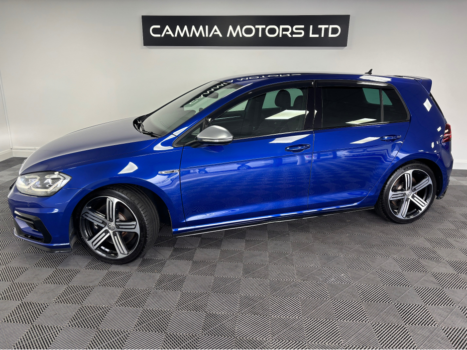 2019 Volkswagen Golf - image 2