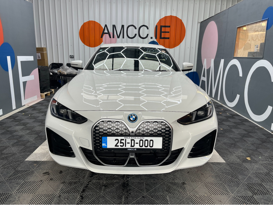 2025 BMW i4 - image 6