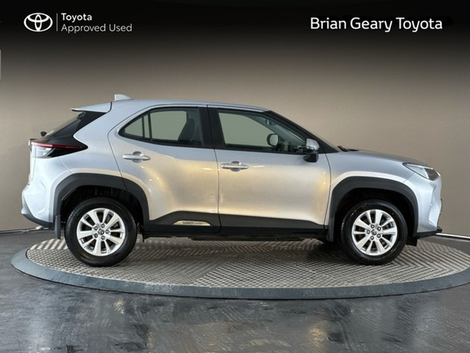 2022 Toyota Yaris Cross HYBRID LUNA €23,950