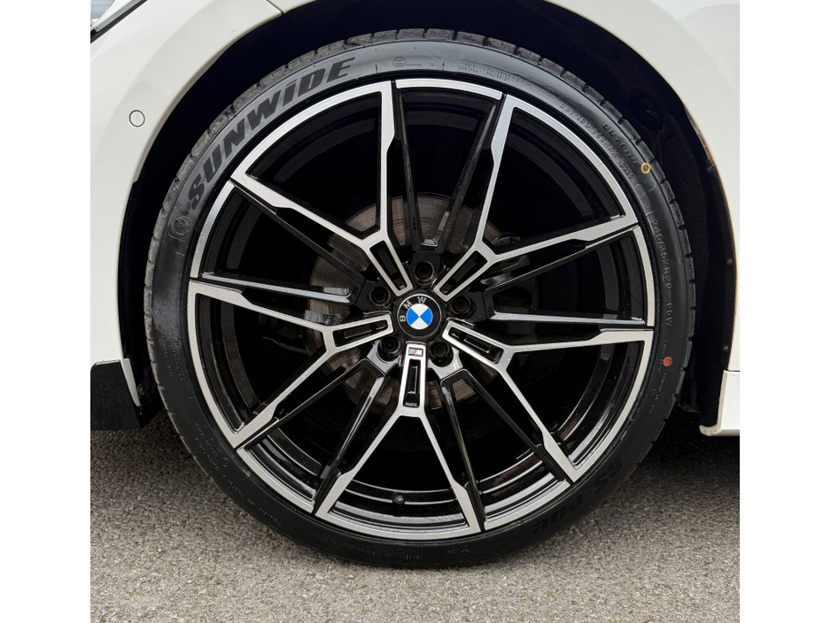 2019 BMW 3 Series - image 17