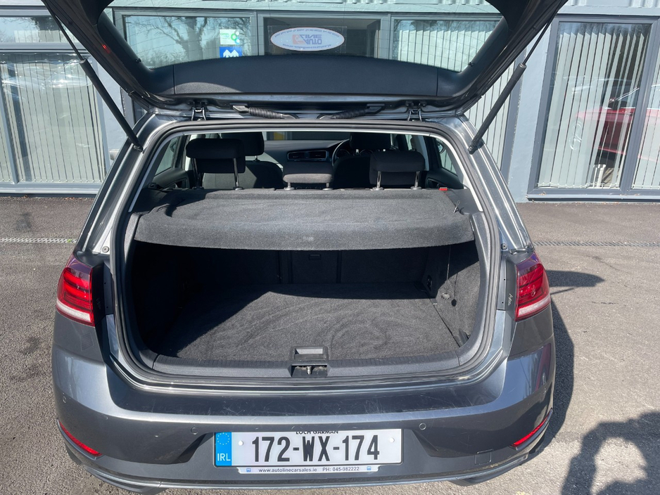 2017 Volkswagen Golf - image 5