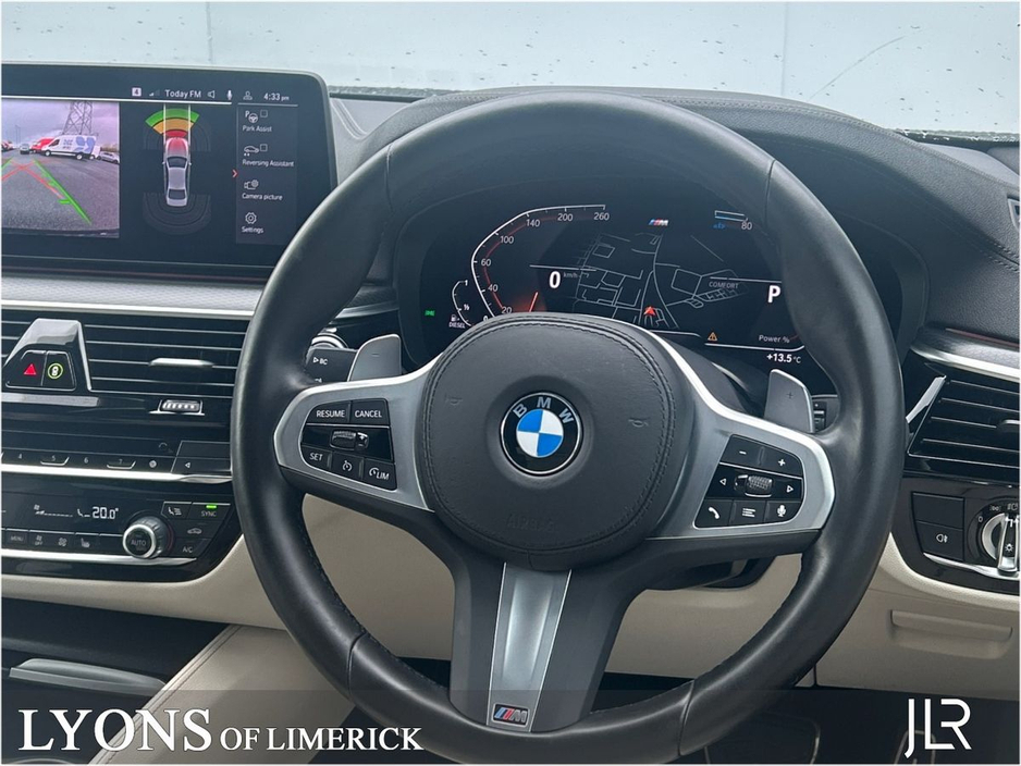 2023 BMW 5 Series - image 12