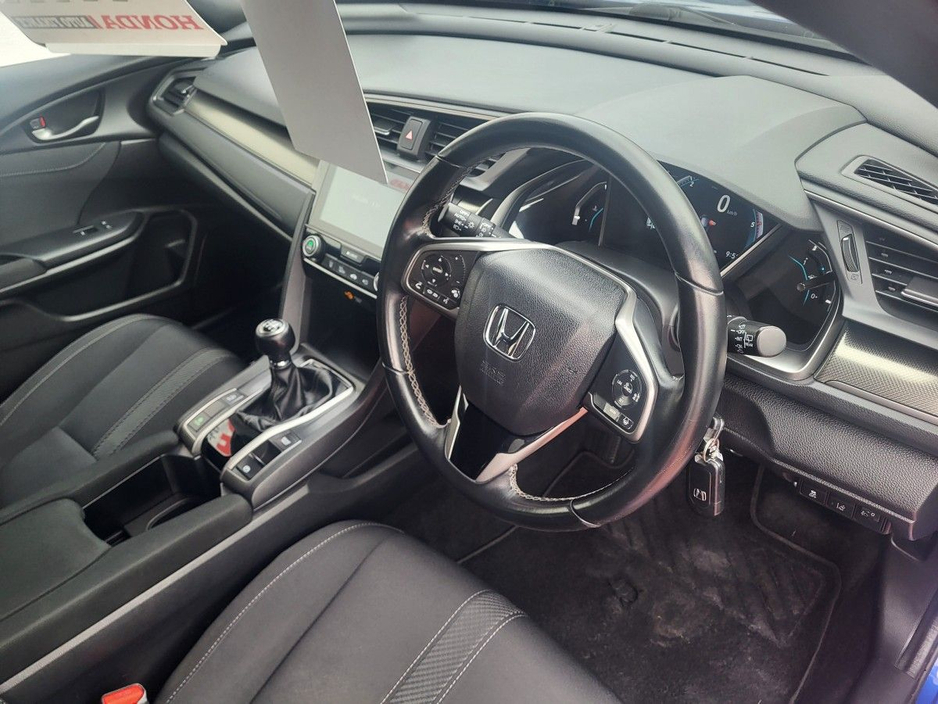 2019 Honda Civic - image 4