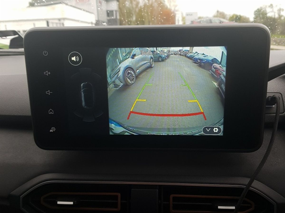 2025 Dacia Jogger HEV 145 Extreme Auto 7S FAMILY €31,000