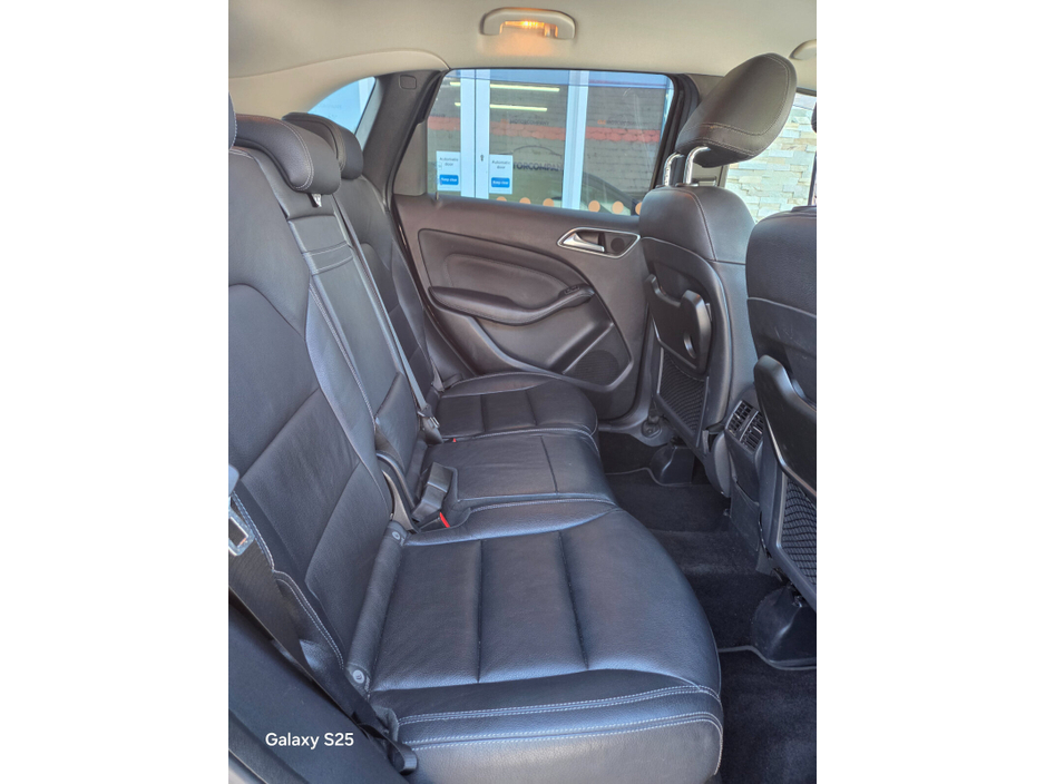 2012 Mercedes-Benz B Class - image 20