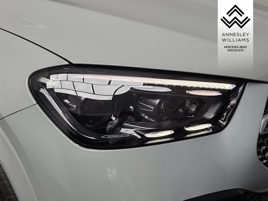 2025 Mercedes-Benz GLE Class - image 4