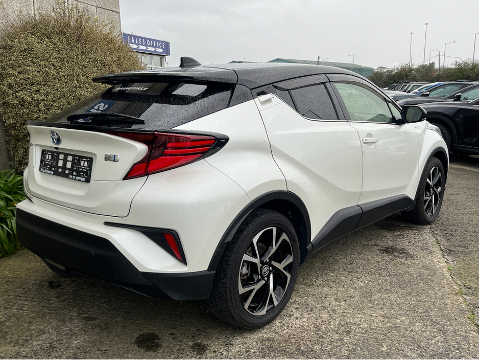 2020 Toyota C-HR - image 4