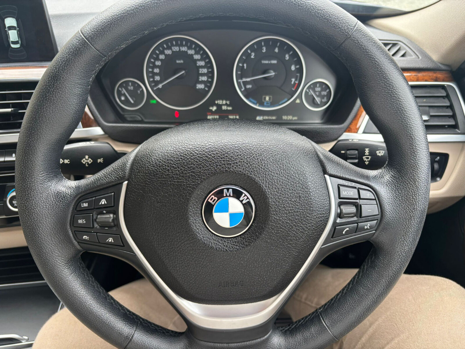 2016 BMW 3 Series - image 16