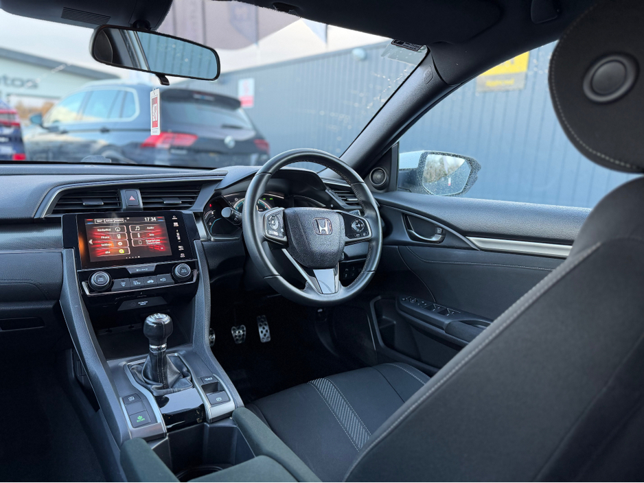 2017 Honda Civic - image 37