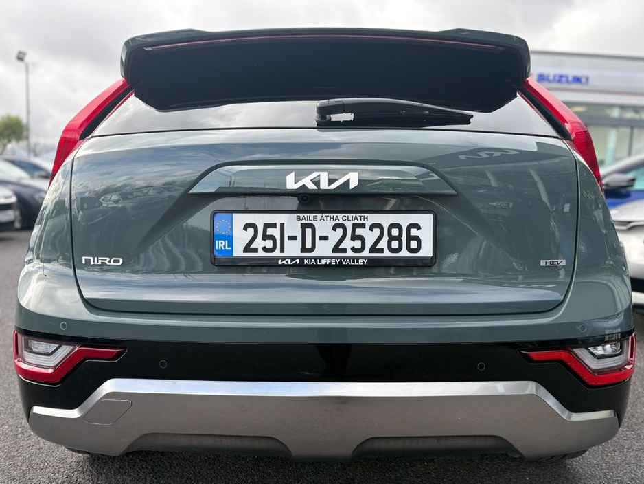 2025 Kia Niro - image 12