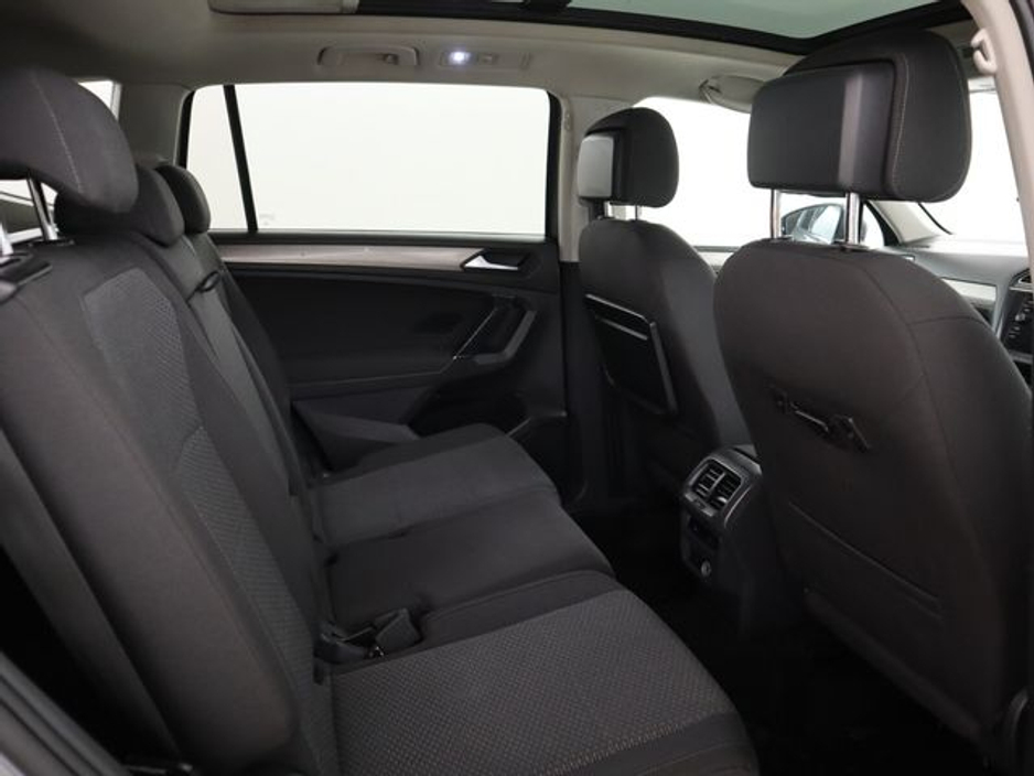2019 Volkswagen Tiguan Allspace - image 12
