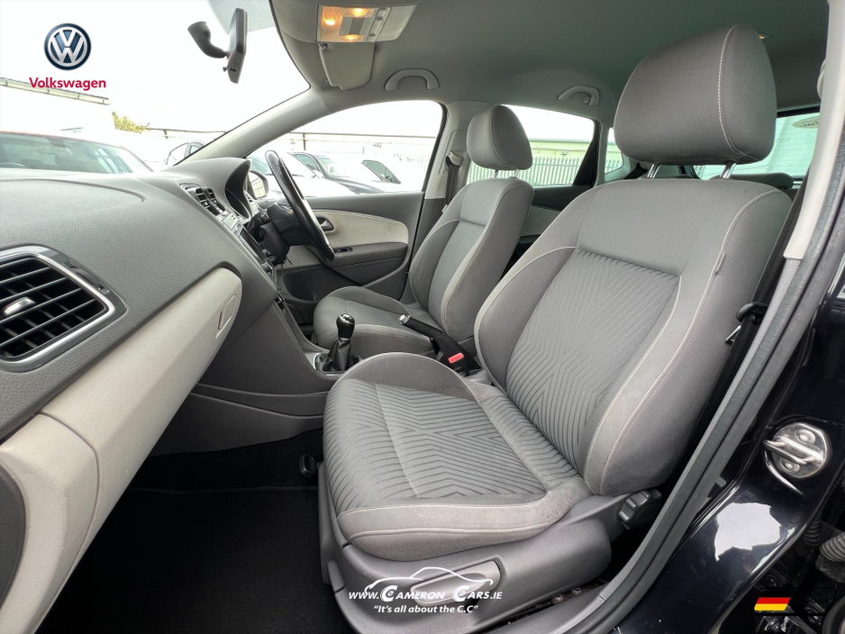 2015 Volkswagen Polo - image 12