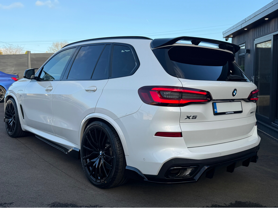 2021 BMW X5 - image 7