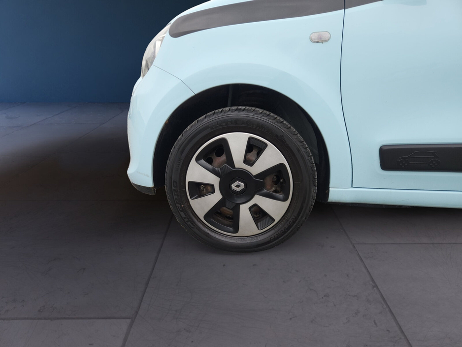 2015 Renault Twingo - image 9
