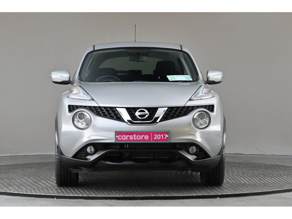 2017 Nissan Juke - image 2