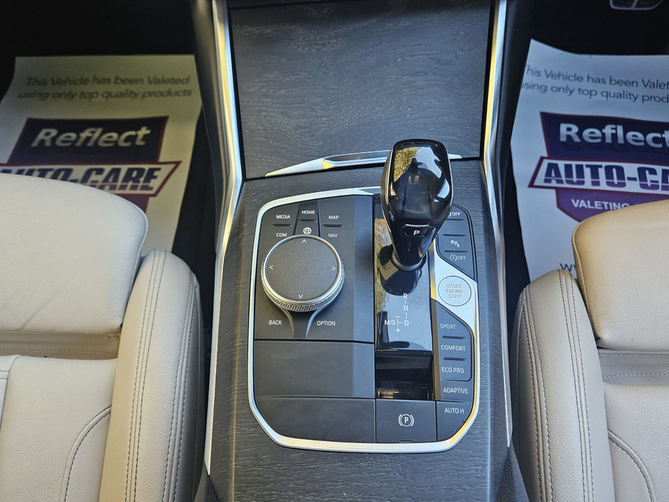 2019 BMW 3 Series - image 24