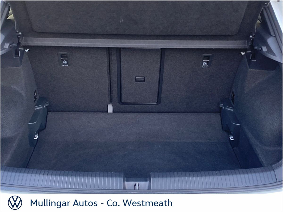 2023 Volkswagen T-Roc 2.0 TDI 116HP R-Line €32,450