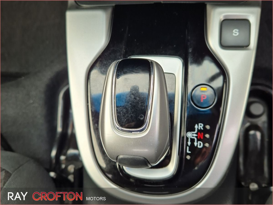 2017 Honda Fit FIT DAA-GP5 HYBRID 5DR AUTO