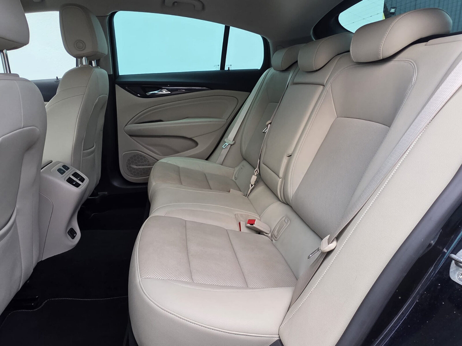 2019 Opel Insignia 1.5 (140PS) Turbo 120 Years €13,950