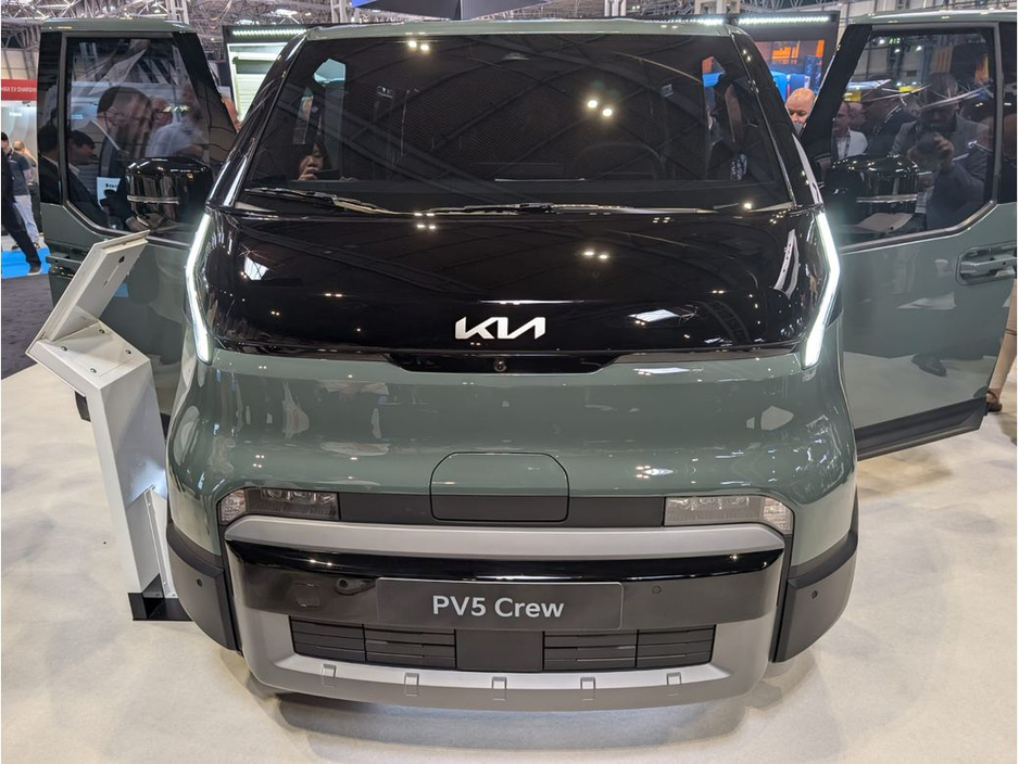 2026 Kia PV5 - image 17