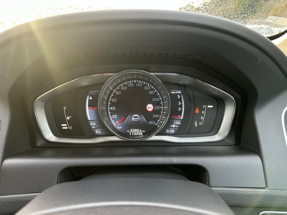 2015 Volvo XC60 - image 19