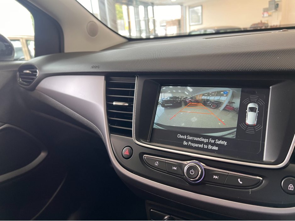 2024 Opel Crossland X **Only 14,000 Kms** Best Value As New 2024 Opel Crossland Diesel Apple Car Play Rear View Camera www.bolands.ie Est.1955 €21,950