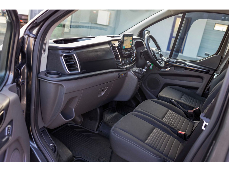 2019 Ford Transit Custom 300 LWB LIMITED. UPGRADED ALLOYS, SIDE BARS, UPGRADED FRONT GRILL AND SPLITTER. LOOKS THE PART. €23,950