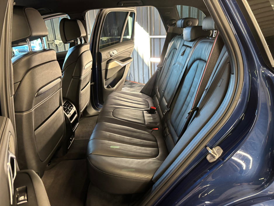 2020 BMW X5 - image 15