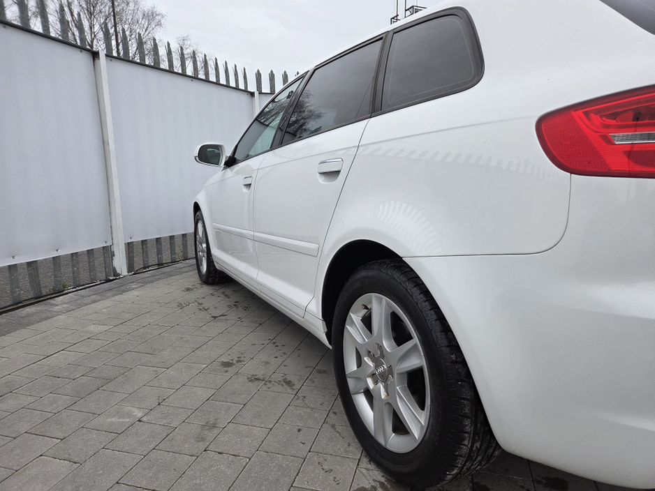 2013 Audi A3 - image 7