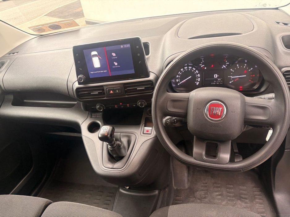 2024 Fiat Doblo - image 4