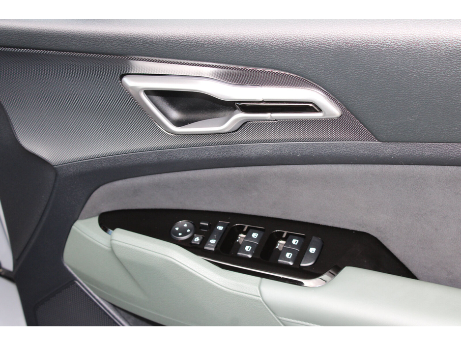 2024 Kia Sportage - image 13