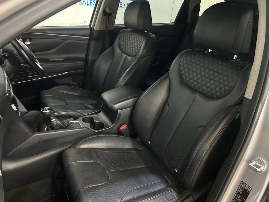 2020 Hyundai Santa Fe - image 8