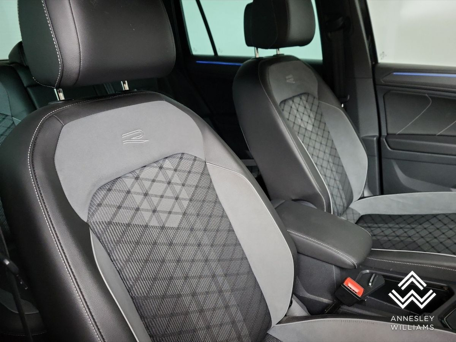 2023 Volkswagen Tiguan Tiguan R-Line Tsi Phev €38,950
