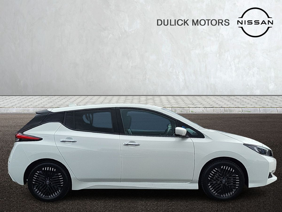 2025 Nissan Leaf - image 3